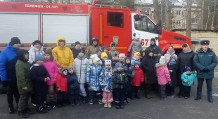 Особенные дети Комплексного центра «Серпуховский» познакомились с профессией пожарного